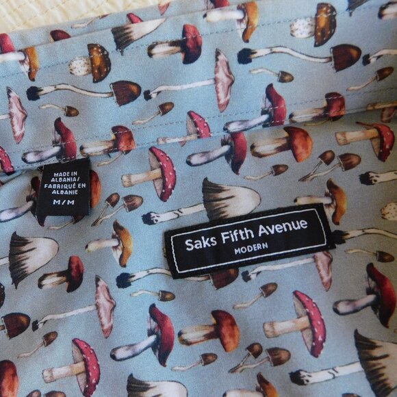 NWT Saks Fifth Ave novelty graphic mushroom print slim fit SS button camp shirt - Picture 4 of 16